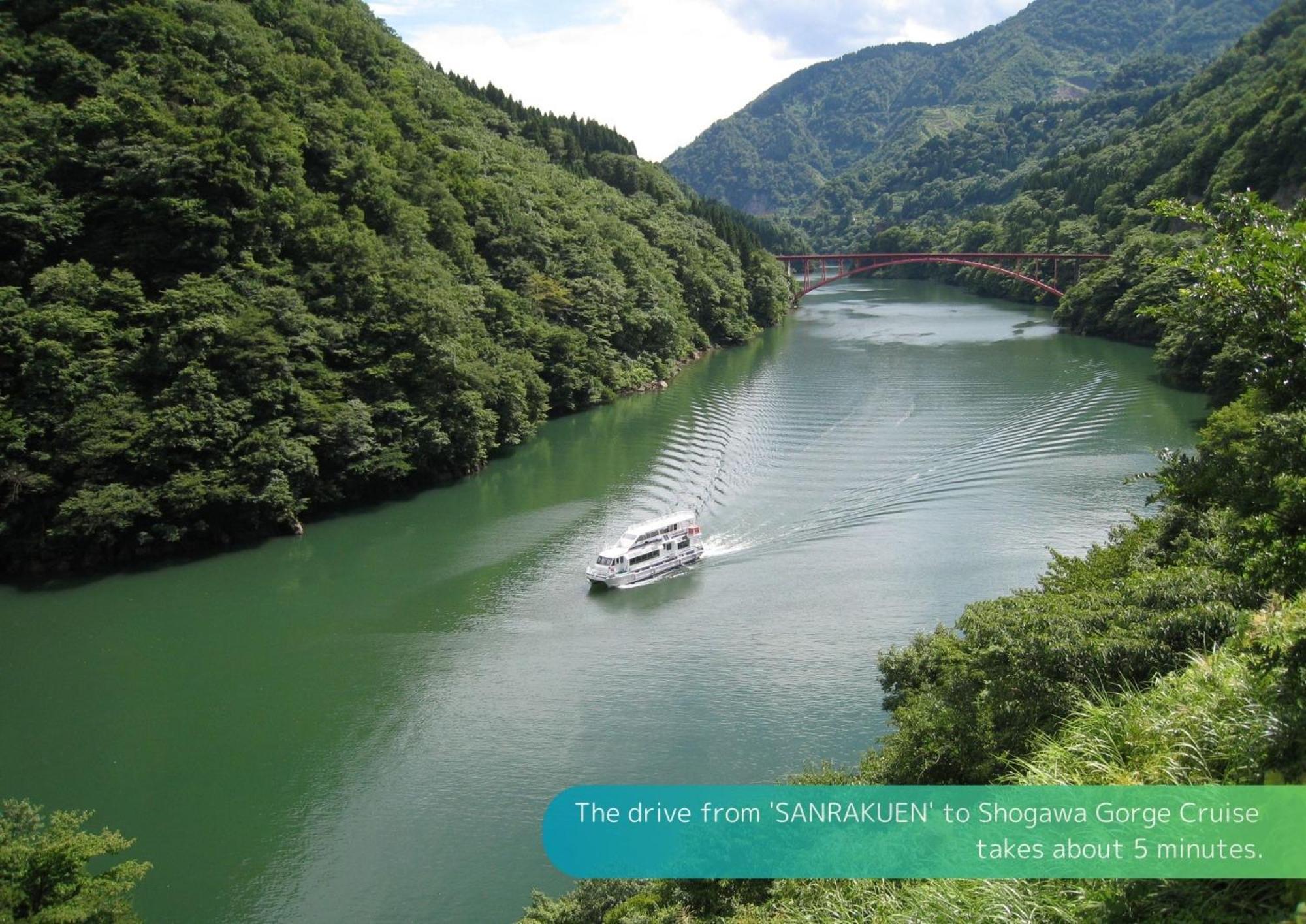 Sanrakuen Hotel Tonami Buitenkant foto